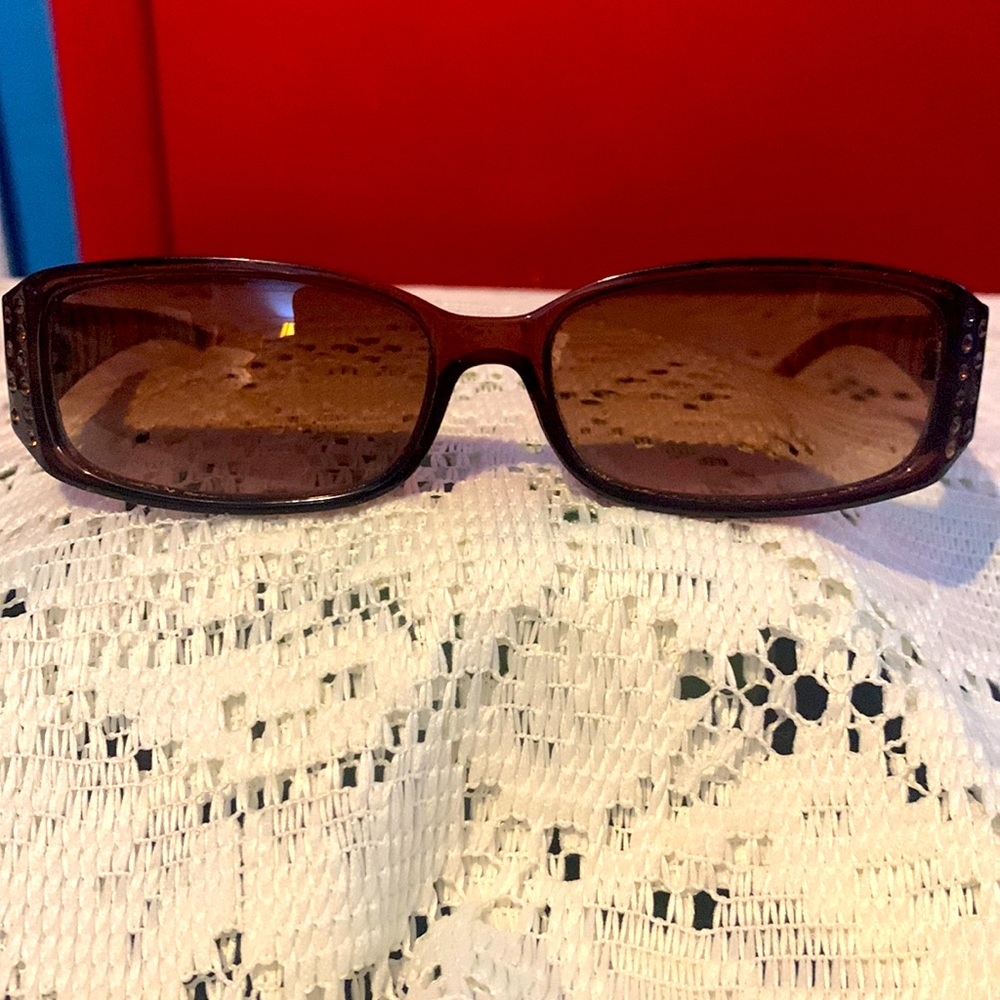 VINTAGE LIZ CLAIBORNE SUNGLASSES